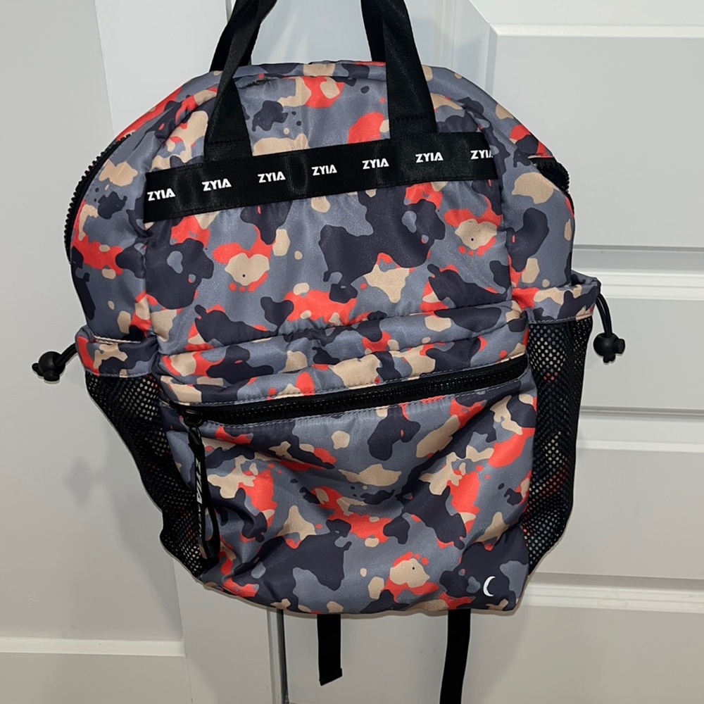 Zyia active backpack